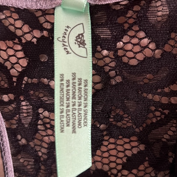 Honeydew soft and adorable 2-piece striped pajama set w/lace trim, size L - Picture 5 of 7